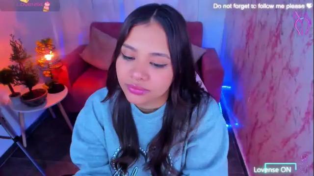 Image 3 of miiaa7_ Stream on Chaturbate on 19 days ago
