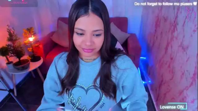 Image 6 of miiaa7_ Stream on Chaturbate on 19 days ago
