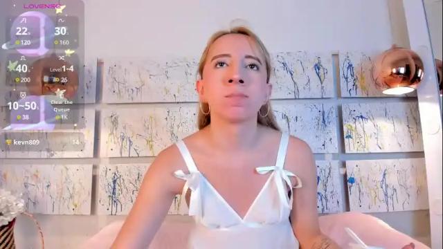 Image 2 of miiaa_doll Stream on Chaturbate on 1 month ago