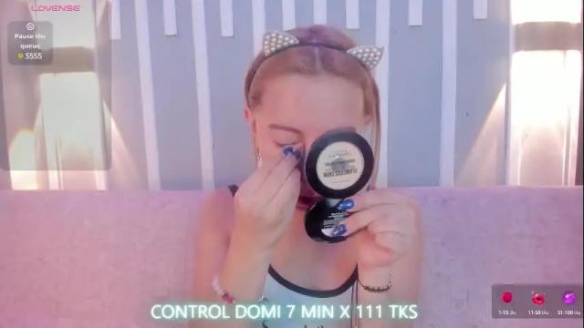 Image 4 of miiaa_doll Stream on Chaturbate on 15 days ago