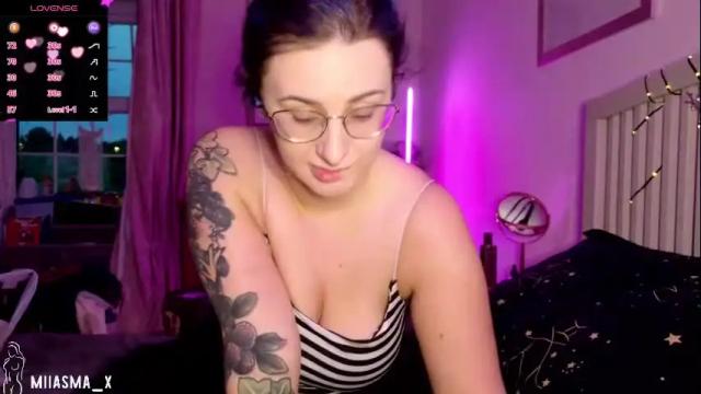 Image 2 of miiasma_xx Stream on Chaturbate on 3 months ago