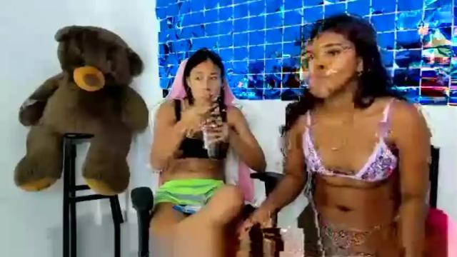 Image 2 of miichelle_evanss Stream on Chaturbate on 17 months ago