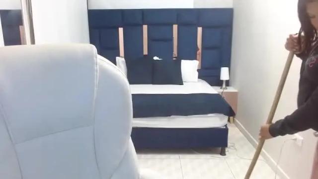 Image 12 of miilu_hot Stream on Chaturbate on 21 months ago