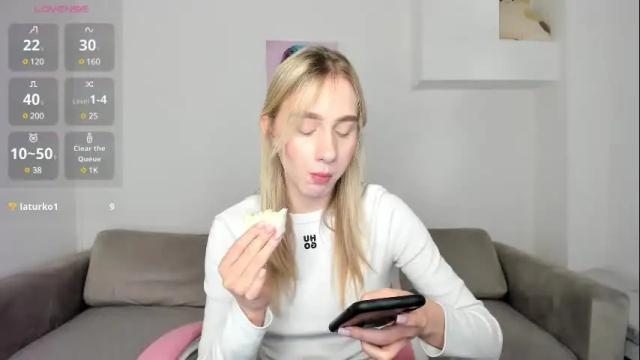 Image 10 of miissdreamliissa Stream on Chaturbate on 1 month ago