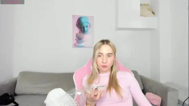 Image 12 of miissdreamliissa Stream on Chaturbate on 1 month ago