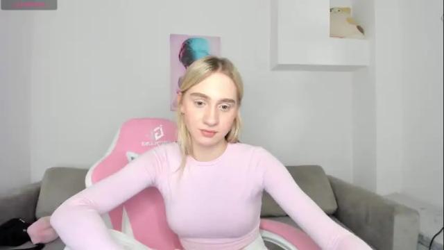 Image 3 of miissdreamliissa Stream on Chaturbate on 1 month ago