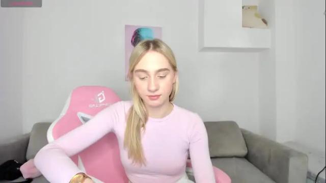 Image 4 of miissdreamliissa Stream on Chaturbate on 1 month ago