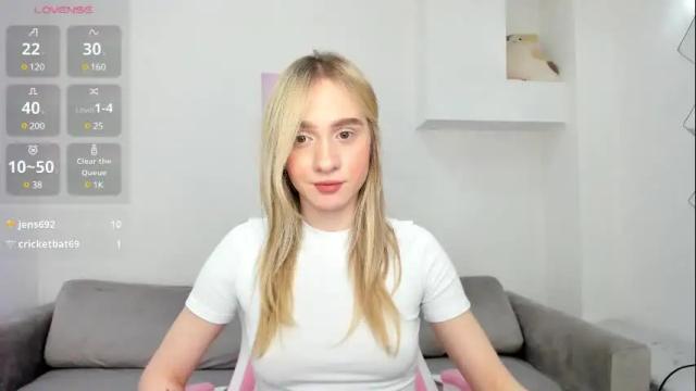 Image 4 of miissdreamliissa Stream on Chaturbate on 28 days ago