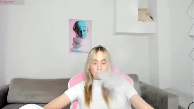 Image 4 of miissdreamliissa Stream on Chaturbate on 9 days ago