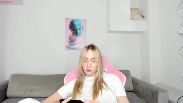 Image 6 of miissdreamliissa Stream on Chaturbate on 9 days ago