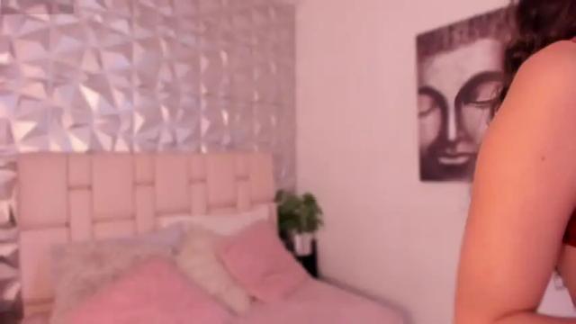 Image 4 of miissjulia Stream on Chaturbate on 14 months ago