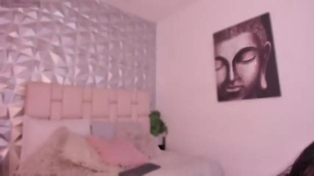 Image 6 of miissjulia Stream on Chaturbate on 13 months ago