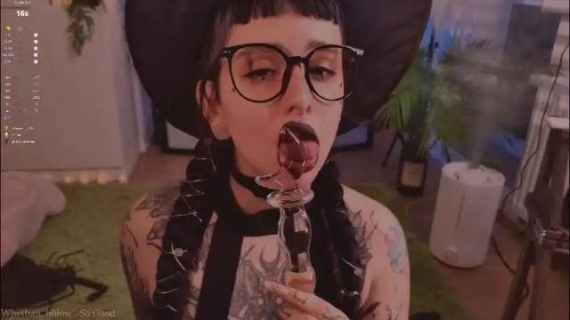 Image 12 of mika_moon_ Stream on Chaturbate on 2 months ago