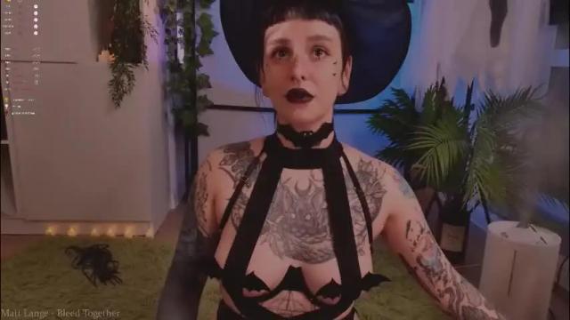 Image 2 of mika_moon_ Stream on Chaturbate on 2 months ago