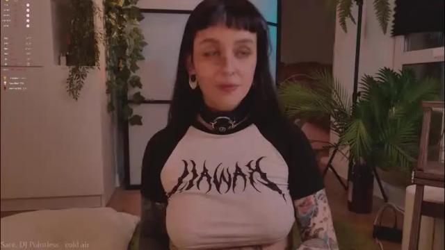 Image 8 of mika_moon_ Stream on Chaturbate on 2 months ago