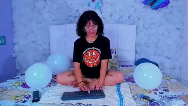 Image 8 of mikaela_fisher Stream on Chaturbate on 21 months ago