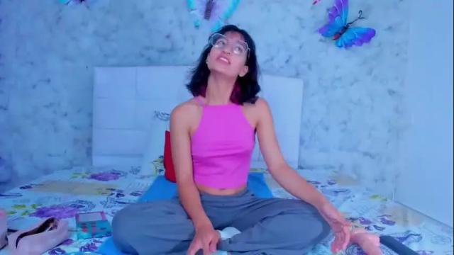 Image 3 of mikaela_fisher Stream on Chaturbate on 21 months ago