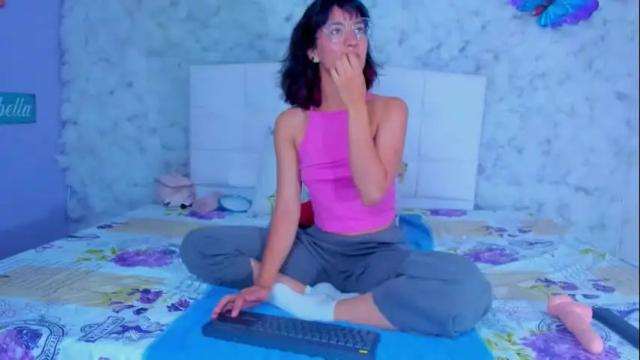 Image 8 of mikaela_fisher Stream on Chaturbate on 21 months ago