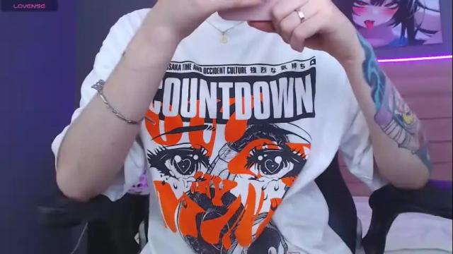 Image 8 of mikaelamason Stream on Chaturbate on 1 month ago