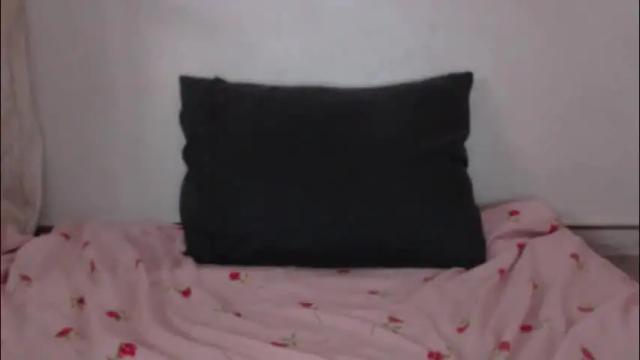Image 3 of mikahdos Stream on Chaturbate on 1 month ago