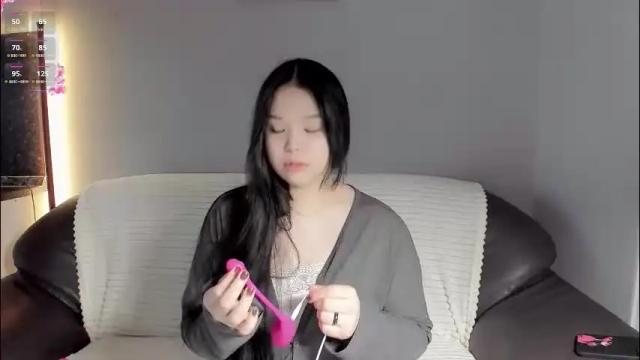 Image 2 of mikasssu Stream on Chaturbate on 29 days ago