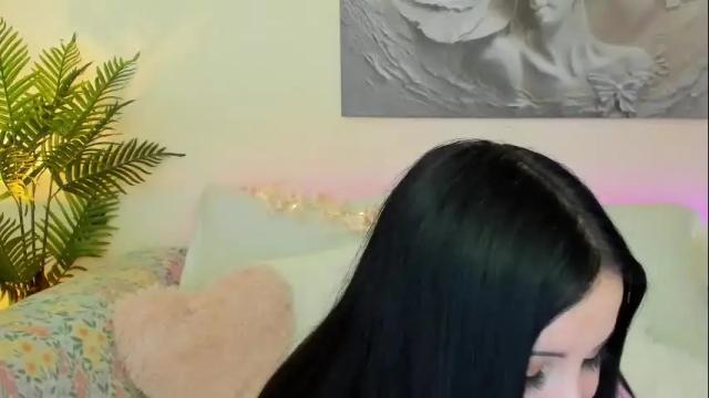 Image 12 of mikavia Stream on Chaturbate on 18 days ago