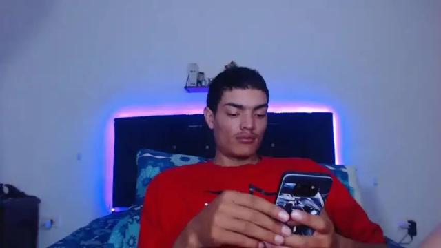 Image 4 of mike_and_bella_ Stream on Chaturbate on 15 months ago