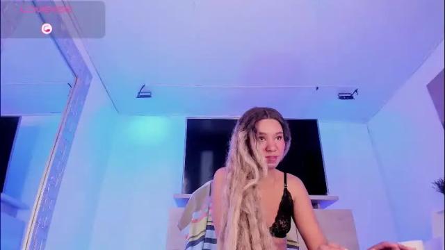 Image 7 of mikeyla_russo_ Stream on Chaturbate on 1 month ago