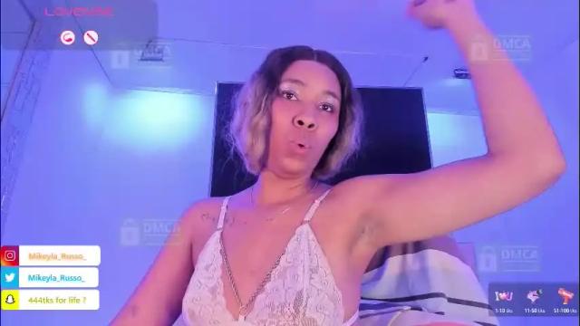 Image 6 of mikeyla_russo_ Stream on Chaturbate on 22 days ago