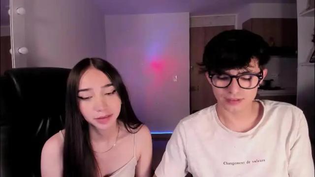 Image 8 of mikeyvioleta Stream on Chaturbate on 2 months ago