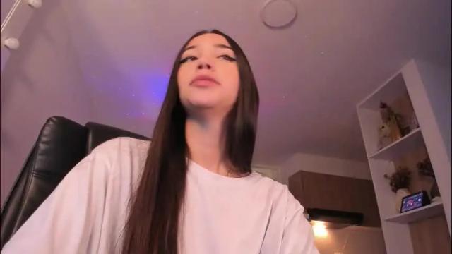 Image 10 of mikeyvioleta Stream on Chaturbate on 2 months ago