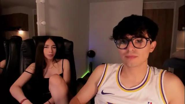 Thumbnail 1, mikeyvioleta's Stream at Chaturbate, 2 months ago