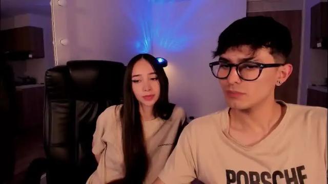 Image 10 of mikeyvioleta Stream on Chaturbate on 1 month ago