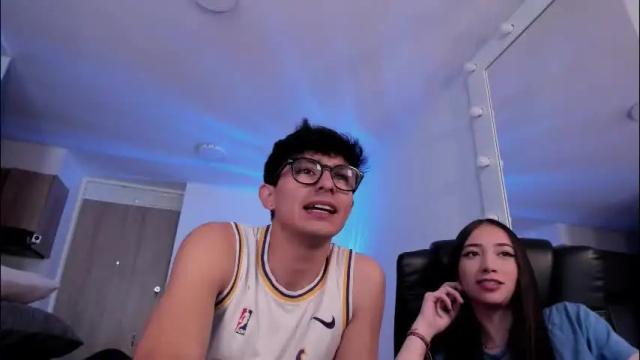 Image 12 of mikeyvioleta Stream on Chaturbate on 1 day ago