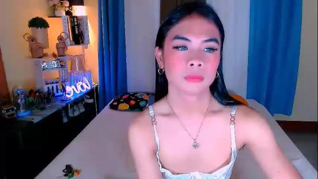 Image 3 of mikhaylaanderson Stream on Chaturbate on 2 months ago