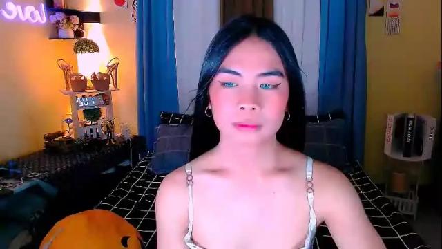 Image 3 of mikhaylaanderson Stream on Chaturbate on 1 month ago
