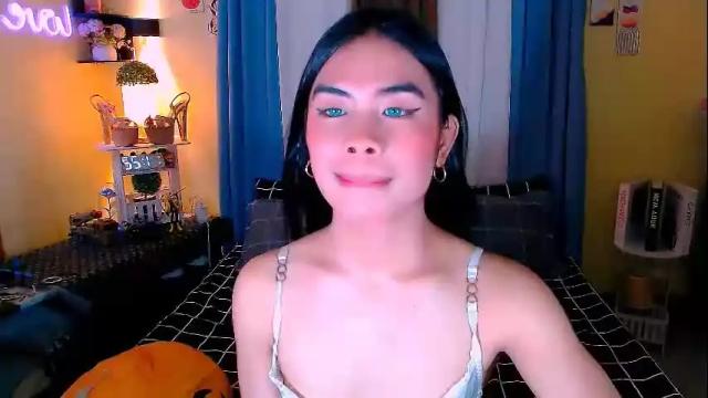 Image 7 of mikhaylaanderson Stream on Chaturbate on 1 month ago