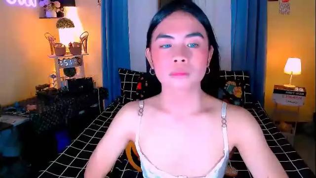 Image 2 of mikhaylaanderson Stream on Chaturbate on 1 month ago