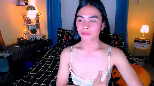 Image 3 of mikhaylaanderson Stream on Chaturbate on 1 month ago