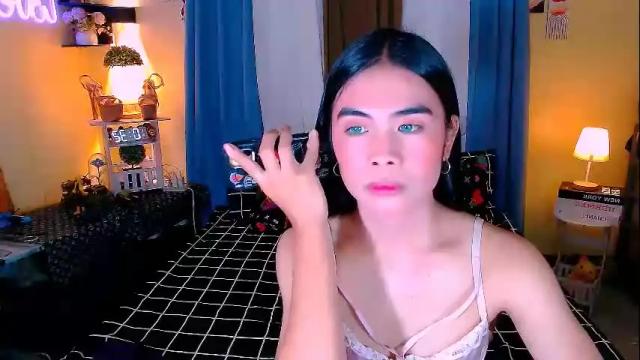 Image 4 of mikhaylaanderson Stream on Chaturbate on 1 month ago