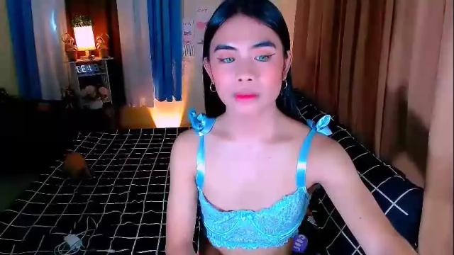 Image 3 of mikhaylaanderson Stream on Chaturbate on 1 month ago