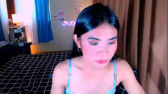 Image 3 of mikhaylaanderson Stream on Chaturbate on 9 days ago