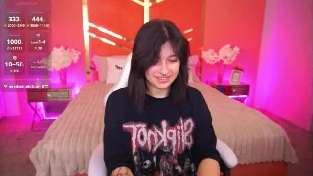 Image 2 of mikiikiwi Stream on Chaturbate on 2 months ago