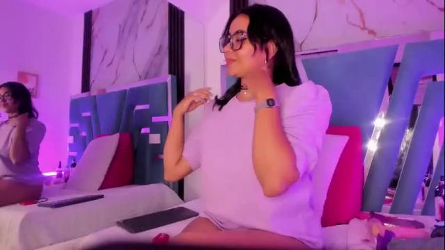 Image 3 of mila_clum Stream on Chaturbate on 1 month ago