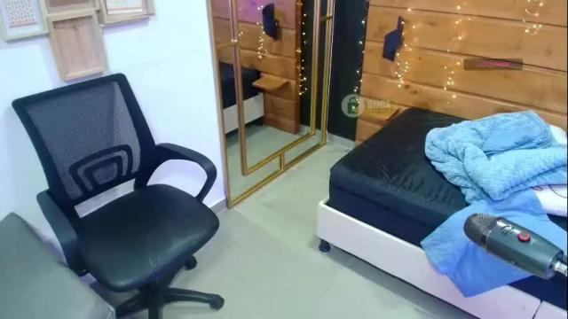 Image 2 of mila_kiitty Stream on Chaturbate on 11 days ago