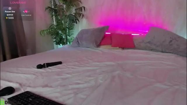 Image 6 of mila_kinor Stream on Chaturbate on 1 month ago