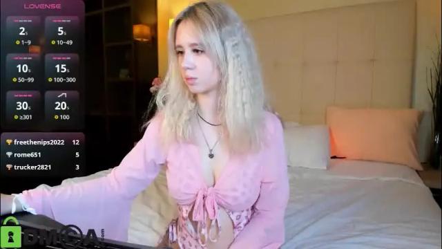 Image 7 of mila_kinor Stream on Chaturbate on 28 days ago