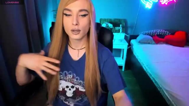 Image 4 of mila_onicka Stream on Chaturbate on 14 months ago
