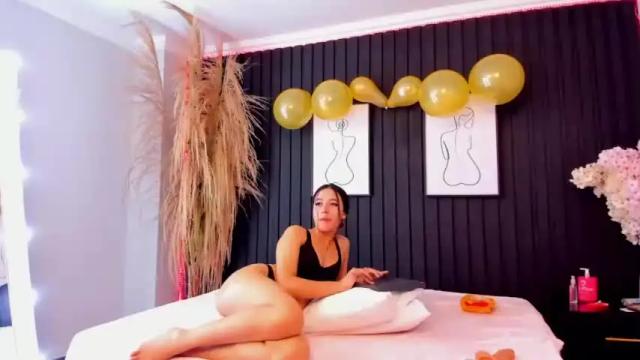 Image 10 of mila_white__ Stream on Chaturbate on 17 months ago