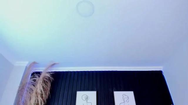 Image 4 of mila_white__ Stream on Chaturbate on 17 months ago